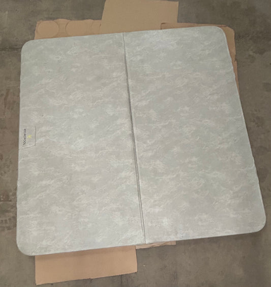 91" x 91" CLEARANCE Hot Tub Cover