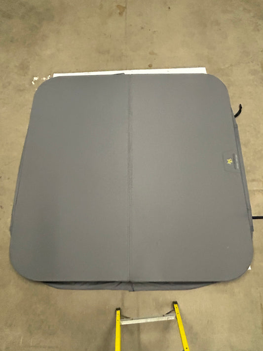 90" x 90" CLEARANCE Hot Tub Cover