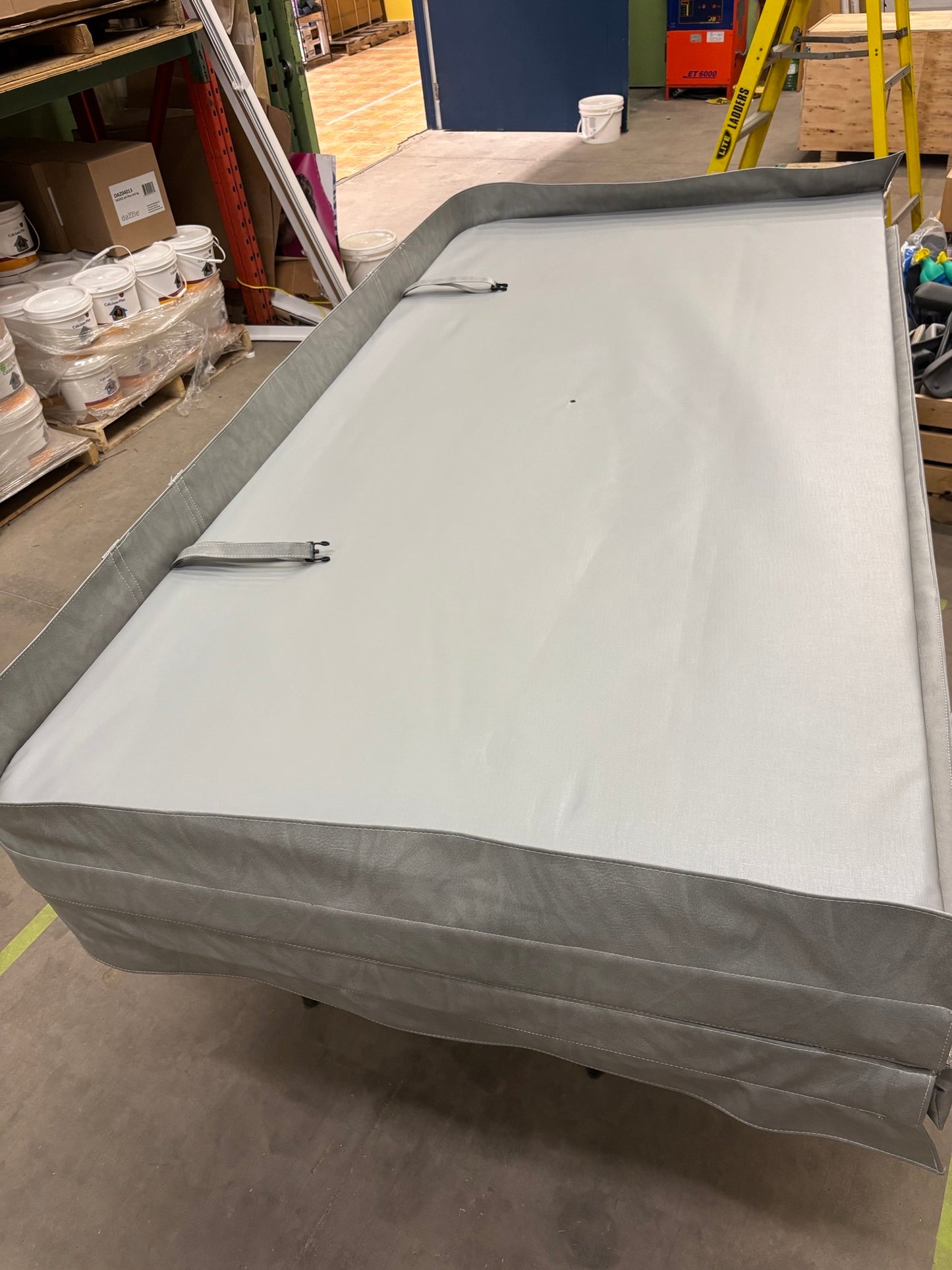 90" x 90" CLEARANCE Hot Tub Cover