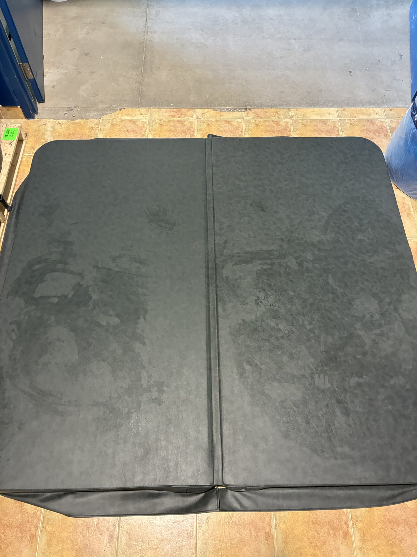 80" X 88" CLEARANCE Hot Tub Cover
